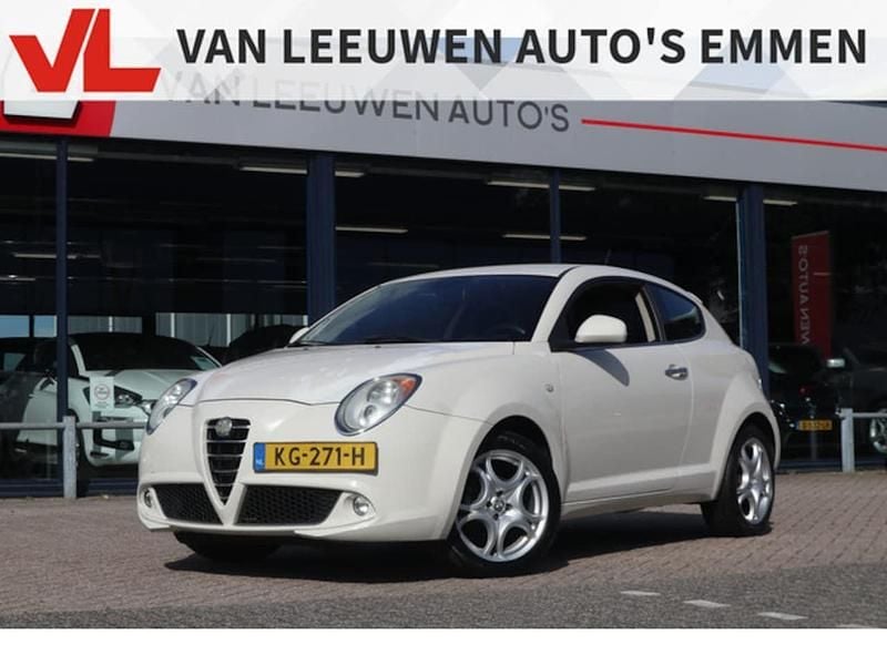 Wit Gebruikt 2011 Alfa Romeo MiTo Distinctive Hatchback | € 1.748 (Super prijs) - Afbeelding 1/4
