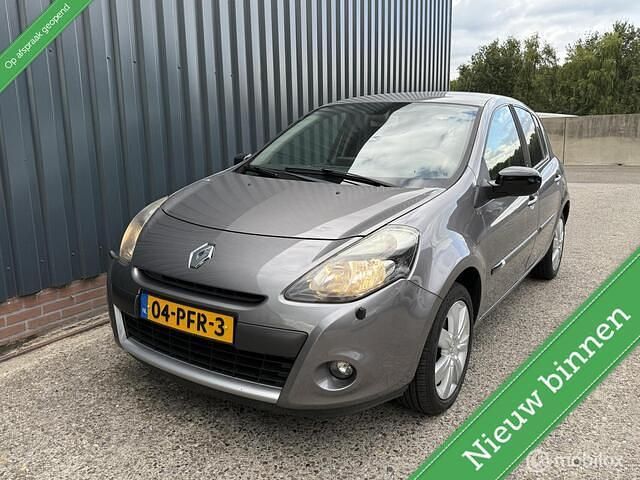 Grijs Gebruikt 2011 Renault Clio R.S. Hatchback | € 4.650 (Iets duurder) - Afbeelding 1/4