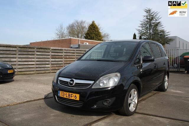 Zwart Gebruikt 2010 Opel Zafira Edition MPV | € 2.000 (Eerlijke prijs) - Afbeelding 1/4