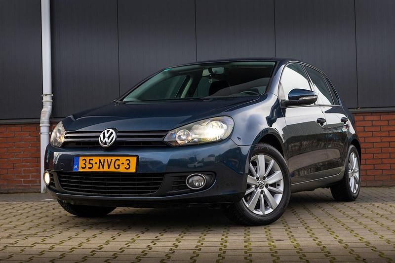 Blauw Gebruikt 2010 VW Golf VI Hatchback | € 5.945 (Iets duurder) - Afbeelding 1/4
