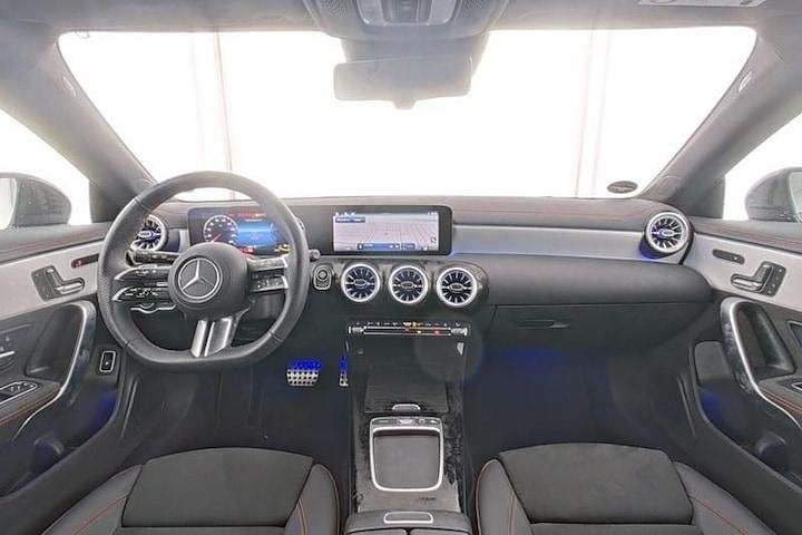 Occasion Mercedes CLA250e Advanced Plus 2025 Zwart Sedan