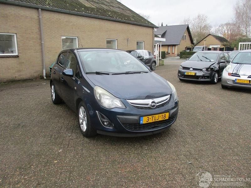 Blauw Occasion 2014 Opel Corsa Hatchback | € 2.100 (Super prijs) - Afbeelding 1/4