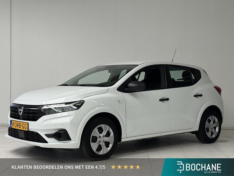 Wit Gebruikt 2022 Dacia Sandero Essentiel Hatchback | € 14.995 (Goede deal) - Afbeelding 1/4