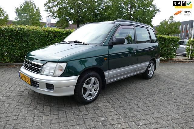 Groen Gebruikt 2002 Daihatsu Move Hatchback | € 2.795 - Afbeelding 1/4