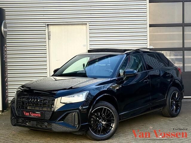 Zwart Gebruikt 2022 Audi Q2 S-Line SUV | € 31.950 (Iets duurder) - Afbeelding 1/4