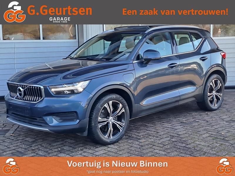 Blauw Gebruikt 2022 Volvo XC40 Inscription SUV | € 28.888 (Eerlijke prijs) - Afbeelding 1/4