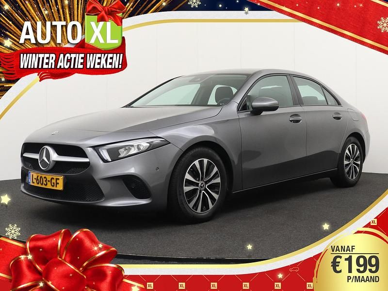 Grijs (metallic) Occasion 2021 Mercedes A180 Business Sedan | € 23.940 (Super prijs) - Afbeelding 1/4