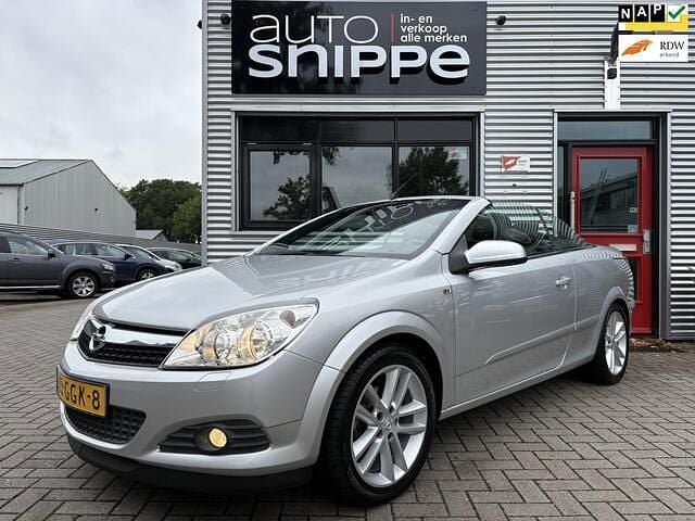 Grijs Gebruikt 2008 Opel Astra Cabriolet Cabriolet | € 5.450 (Eerlijke prijs) - Afbeelding 1/4