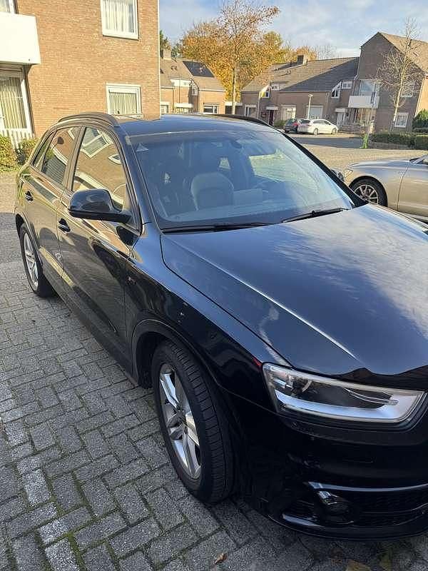 Zwart Gebruikt 2013 Audi Q3 SUV | € 14.500 (Eerlijke prijs) - Afbeelding 1/4