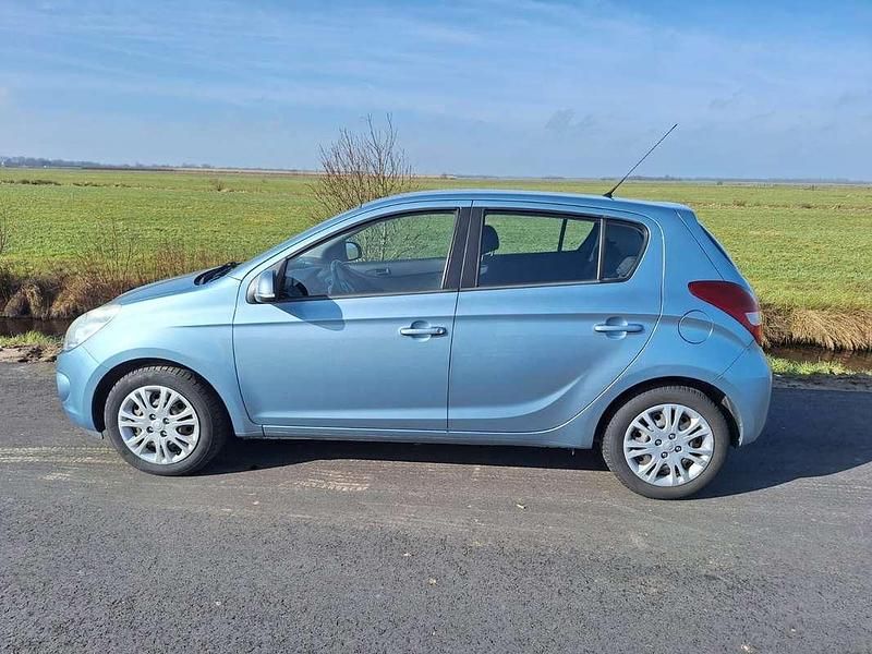 Blauw Gebruikt 2012 Hyundai i20 MPV | € 5.000 - Afbeelding 1/4
