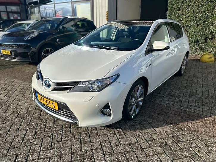 Occasion Toyota Auris Executive 99 PK (72 kW) 2015