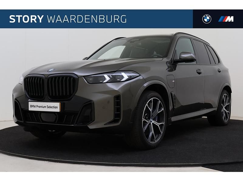 Groen Occasion 2025 BMW X5 Executive SUV | € 104.950 (Duur) - Afbeelding 1/4