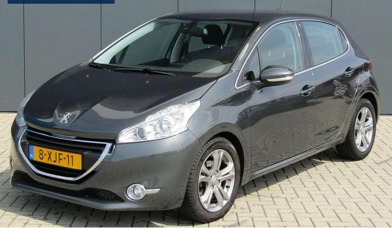 Grijs Gebruikt 2014 Peugeot 208 Allure Hatchback | € 4.000 (Goede deal) - Afbeelding 1/4