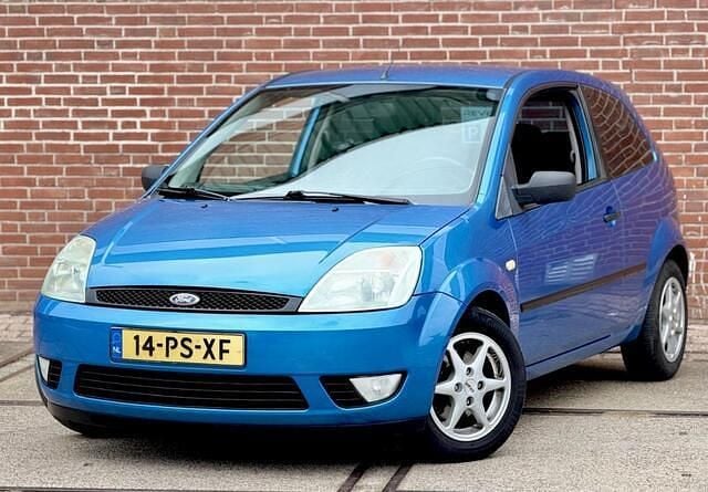 Blauw Occasion 2004 Ford Fiesta Futura Hatchback | € 995 (Super prijs) - Afbeelding 1/4