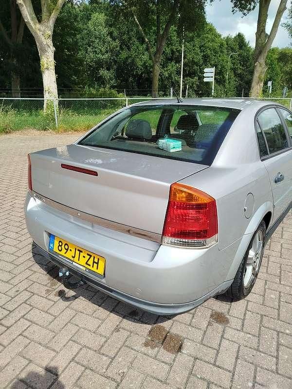 Gebruikt 2002 Opel Vectra Sedan | € 850 (Eerlijke prijs) - Afbeelding 1/4