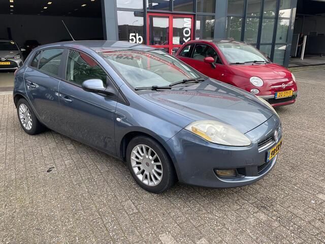 Occasion Fiat Bravo 90 PK (66 kW) 2007 Blauw, metallic lak Hatchback