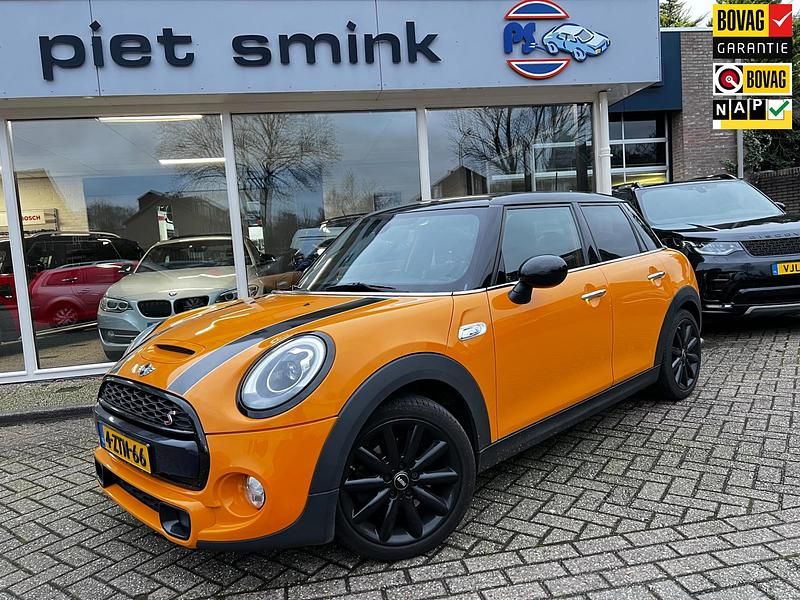 Oranje Gebruikt 2015 Mini Cooper S Hatchback | € 13.900 (Eerlijke prijs) - Afbeelding 1/4