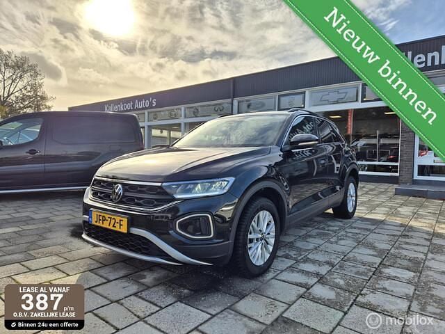 Zwart Gebruikt 2025 VW T-Roc SUV | € 27.950 (Goede deal) - Afbeelding 1/4