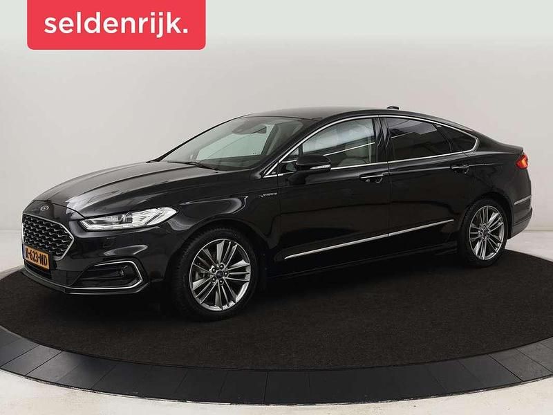 Zwart Gebruikt 2021 Ford Mondeo Vignale Sedan | € 18.400 (Eerlijke prijs) - Afbeelding 1/4