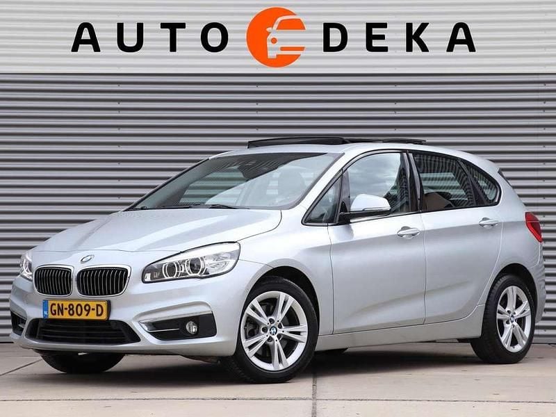 Grijs Gebruikt 2015 BMW 220 Active Tourer Luxury Line MPV | € 17.950 (Eerlijke prijs) - Afbeelding 1/4