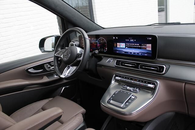Occasion Mercedes V300 Exclusive 241 PK (177 kW) 2024 Zwart MPV
