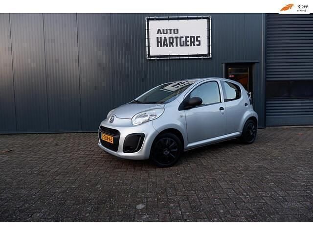Grijs (metallic) Occasion 2014 Citroën C1 Attraction Hatchback | € 5.350 (Goede deal) - Afbeelding 1/4
