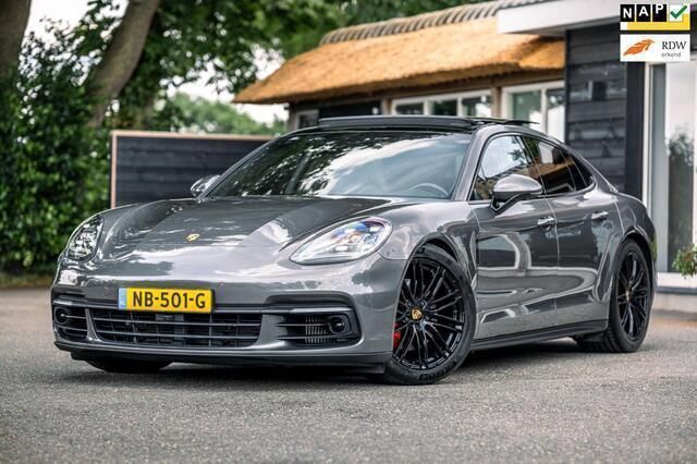 Grijs Occasion 2017 Porsche Panamera Sedan | € 52.411 (Eerlijke prijs) - Afbeelding 1/4