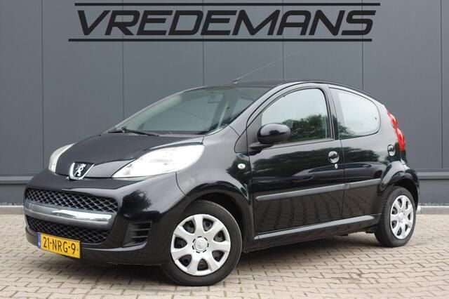 Zwart, metallic lak Gebruikt 2010 Peugeot 107 Hatchback | € 2.950 (Eerlijke prijs) - Afbeelding 1/4