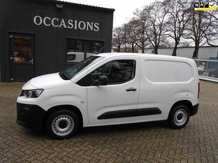 Occasion 2019 Peugeot Partner MPV | € 7.995 (Goede deal) - Afbeelding 1/4