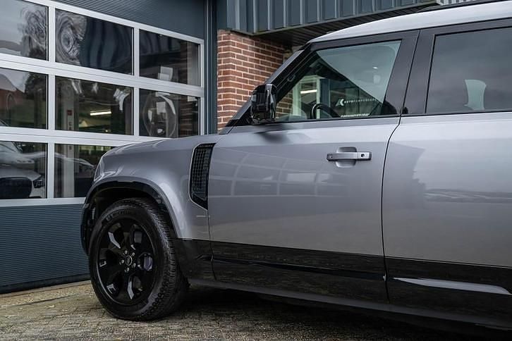 Occasion Land Rover Defender SE Dynamic 300 PK (220 kW) 2021 Grijs SUV