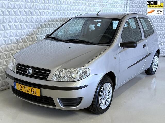 Grijs Gebruikt 2006 Fiat Punto Classica Hatchback | € 1.250 (Eerlijke prijs) - Afbeelding 1/4