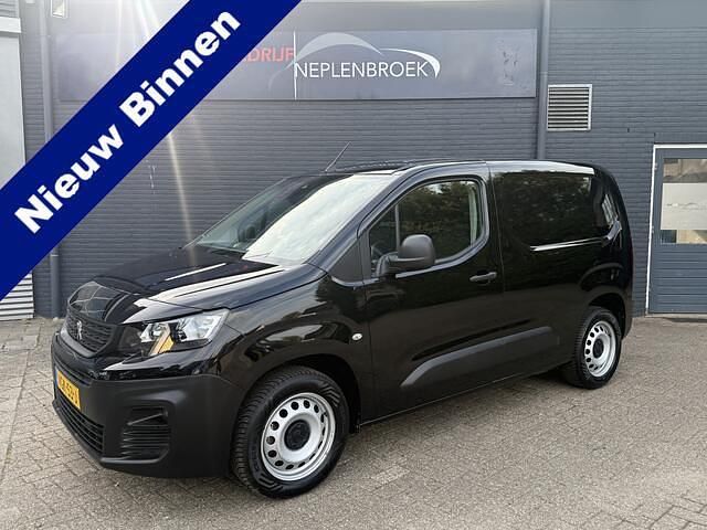 Zwart Gebruikt 2020 Peugeot Partner Premium MPV | € 12.500 (Goede deal) - Afbeelding 1/4