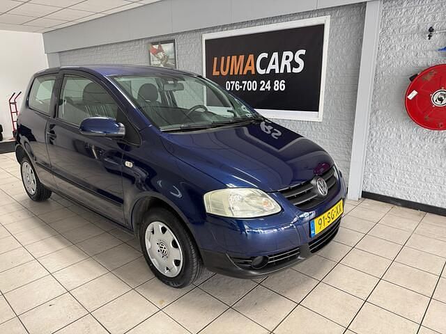 Blauw Occasion 2006 VW Fox Trendline Hatchback | € 2.250 (Eerlijke prijs) - Afbeelding 1/4
