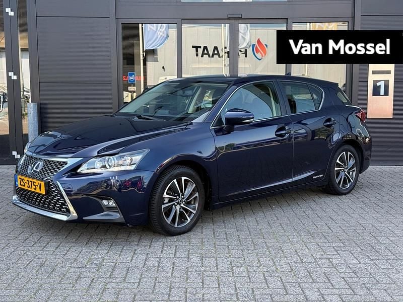 Blauw Gebruikt 2018 Lexus CT200h Business Edition Hatchback | € 16.795 (Eerlijke prijs) - Afbeelding 1/3
