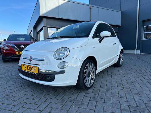 Wit, andere lak Gebruikt 2011 Fiat 500C Lounge Cabriolet | € 5.950 (Eerlijke prijs) - Afbeelding 1/4