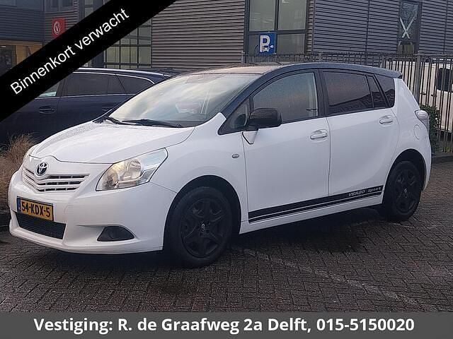 Wit Occasion 2009 Toyota Verso Sport MPV | € 7.400 (Eerlijke prijs) - Afbeelding 1/3