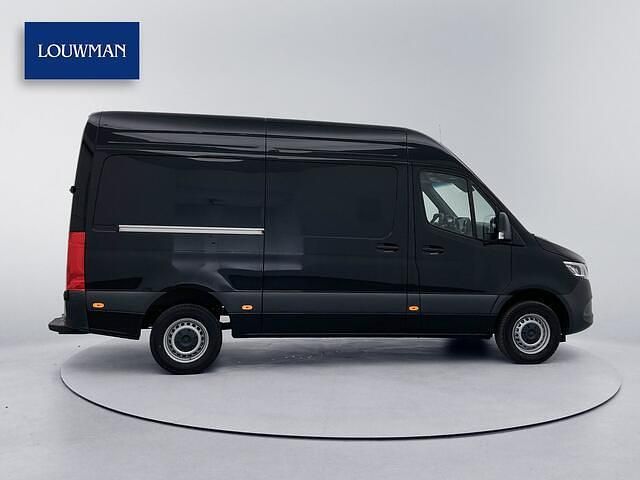 Occasion Mercedes Sprinter 190 PK (139 kW) 2024 Zwart (metallic) Van