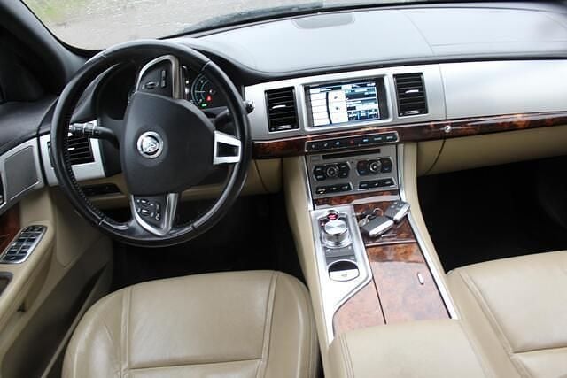 Occasion Jaguar XF Sportbrake Business Edition 200 PK (147 kW) 2013 Grijs (metallic) Stationwagen