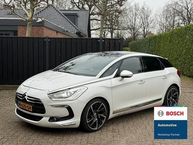 Wit Occasion 2012 Citroën DS5 Sport Chic Hatchback | € 8.990 (Eerlijke prijs) - Afbeelding 1/4