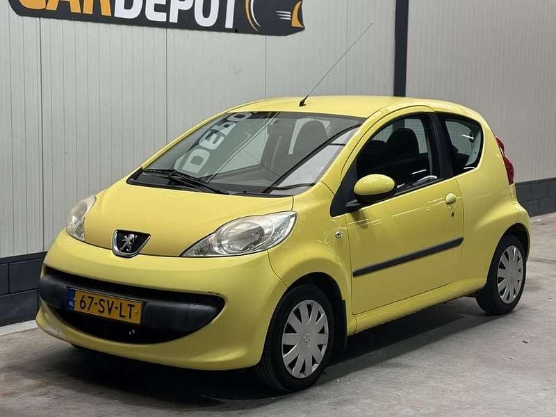 Geel Gebruikt 2006 Peugeot 107 Hatchback | € 2.499 (Iets duurder) - Afbeelding 1/4