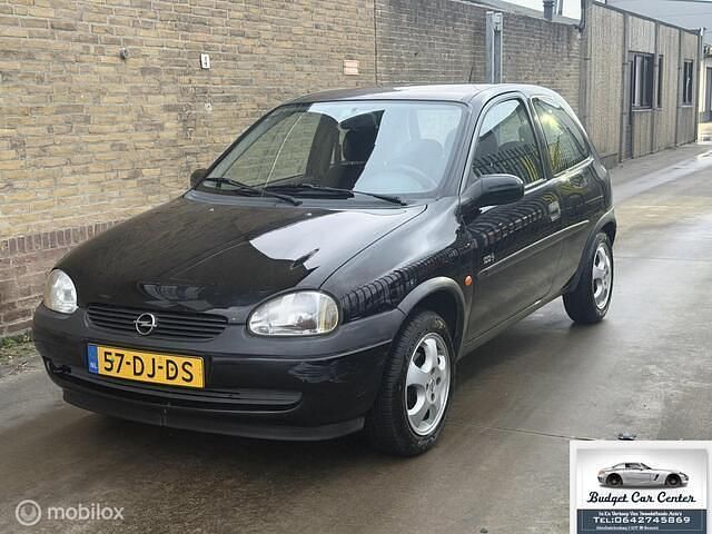 Zwart Gebruikt 1999 Opel Corsa Sport Hatchback | € 1.699 (Duur) - Afbeelding 1/4
