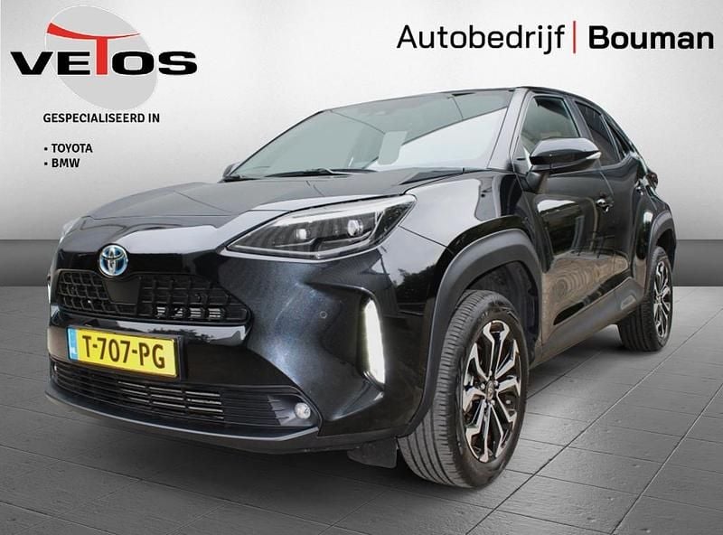 Zwart Gebruikt 2023 Toyota Yaris Cross Team SUV | € 27.450 (Eerlijke prijs) - Afbeelding 1/3