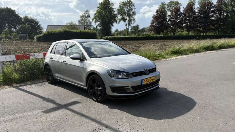Grijs Gebruikt 2014 VW Golf VII R-line Stationwagen | € 8.450 (Eerlijke prijs) - Afbeelding 1/4
