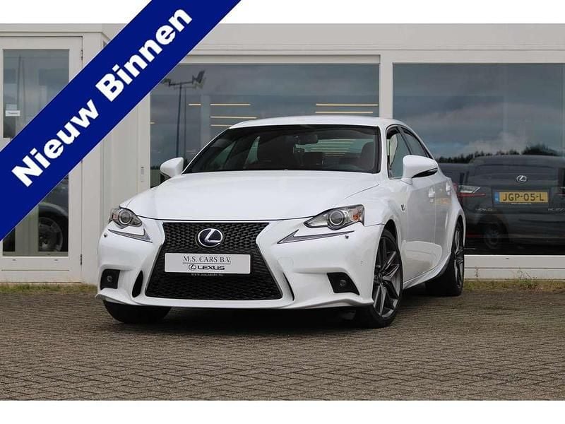 Wit Gebruikt 2014 Lexus IS300h Sport Line Sedan | € 17.960 (Eerlijke prijs) - Afbeelding 1/4