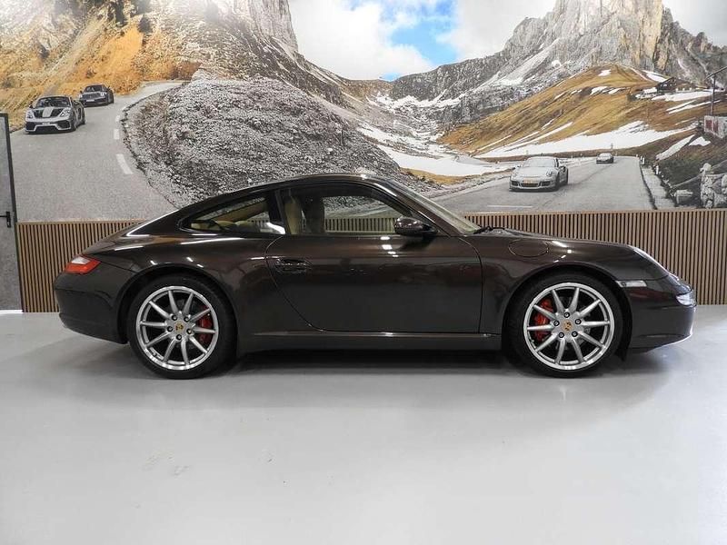 Bruin Gebruikt 2009 Porsche 911 Carrera S Coupé | € 61.950 (Eerlijke prijs) - Afbeelding 1/4