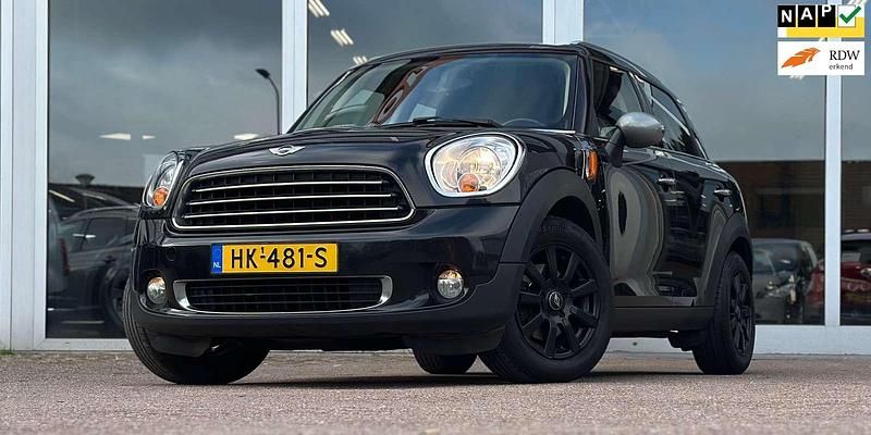 Zwart Gebruikt 2011 Mini Cooper Countryman Salt SUV | € 3.444 (Eerlijke prijs) - Afbeelding 1/3