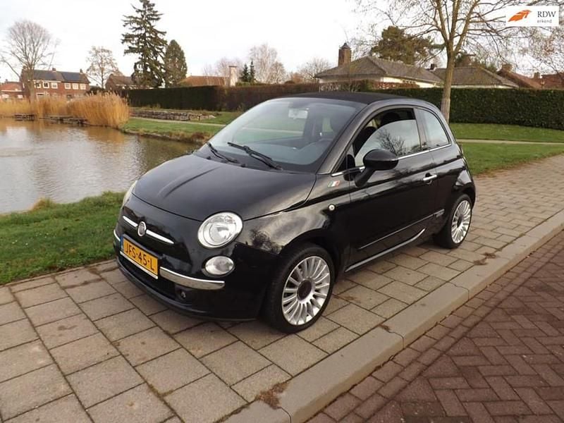 Zwart Gebruikt 2012 Fiat 500 Lounge Cabriolet | € 5.750 (Eerlijke prijs) - Afbeelding 1/4