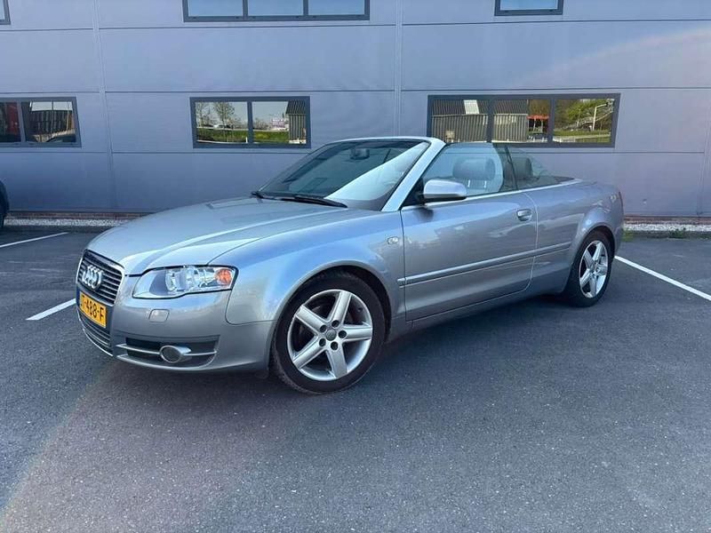 Grijs Gebruikt 2006 Audi A4 Cabriolet Cabriolet | € 3.750 - Afbeelding 1/4