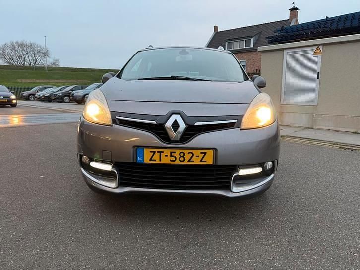 Occasion 2015 Renault Grand Scénic III MPV | € 4.750 (Eerlijke prijs) - Afbeelding 1/4