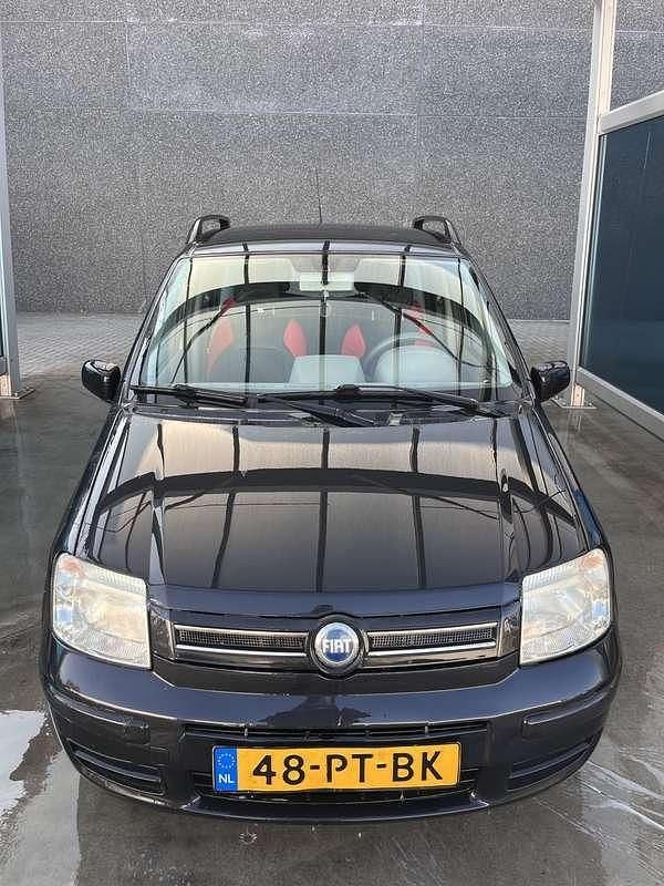 Gebruikt 2004 Fiat Panda Emotion Hatchback | € 1.000 (Goede deal) - Afbeelding 1/4